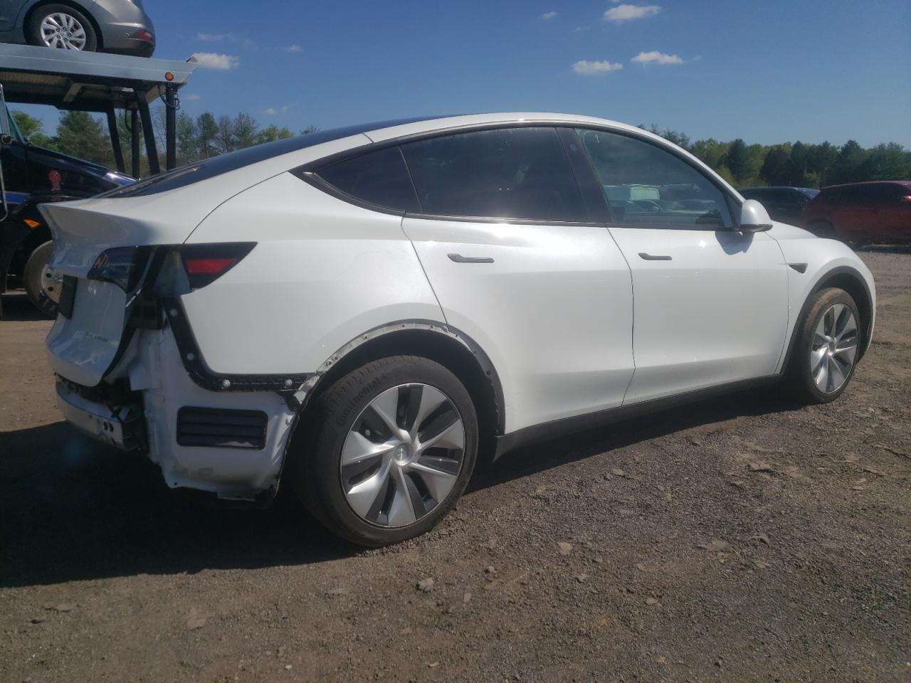 2023 TESLA MODEL Y  VIN:7SAYGDEE2PF685336