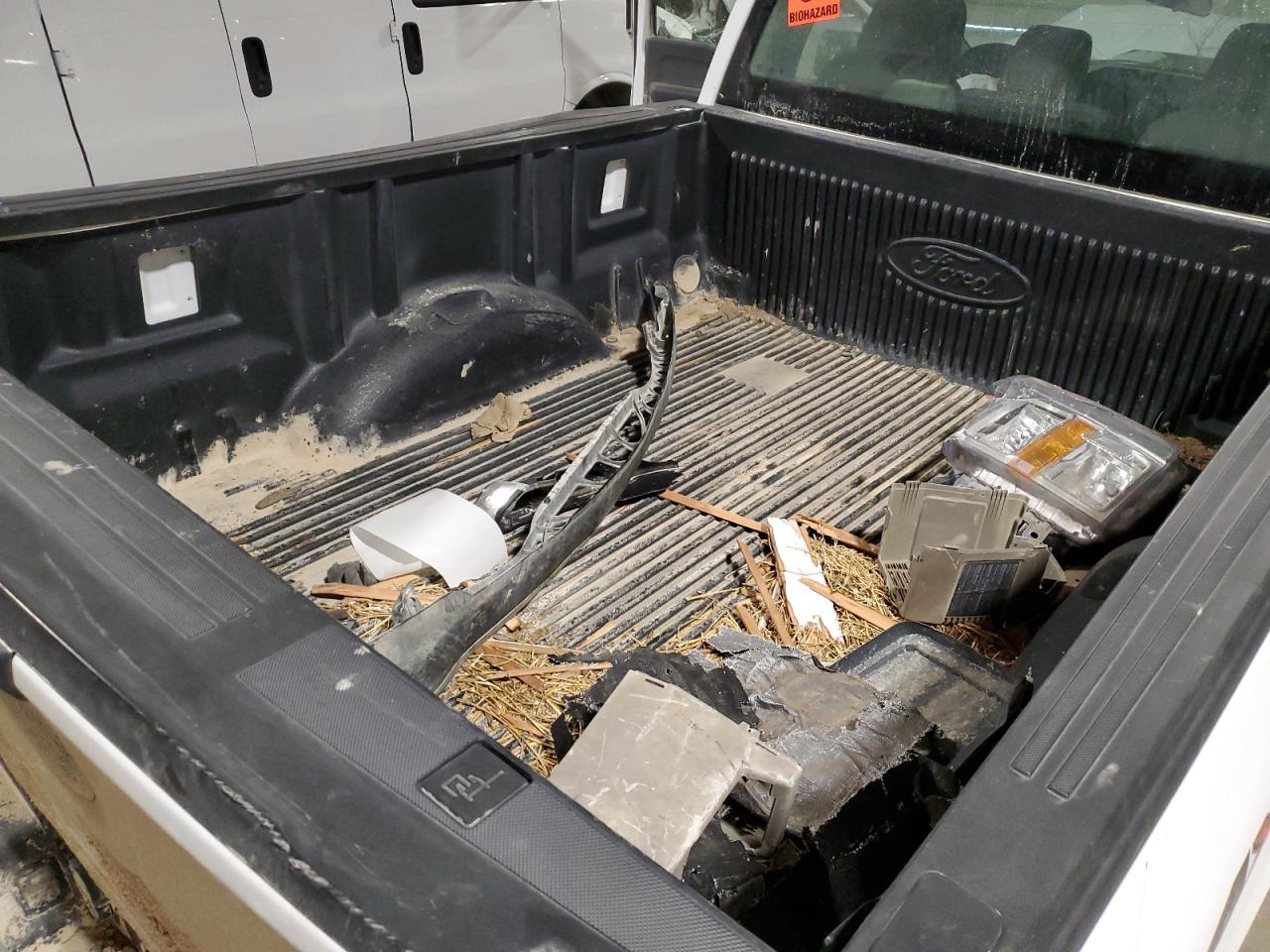 2022 FORD F150  VIN:1FTMF1E53NKD19348