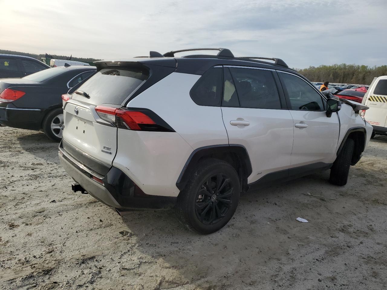 2022 TOYOTA RAV4 XSE VIN:2T3E6RFV4NW030830