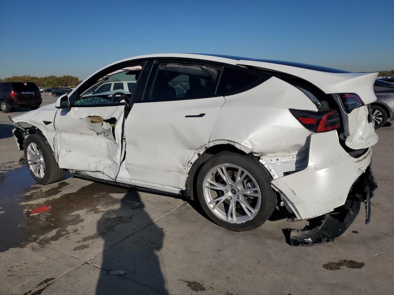 2023 TESLA MODEL Y  VIN:7SAYGDEE6PF612468