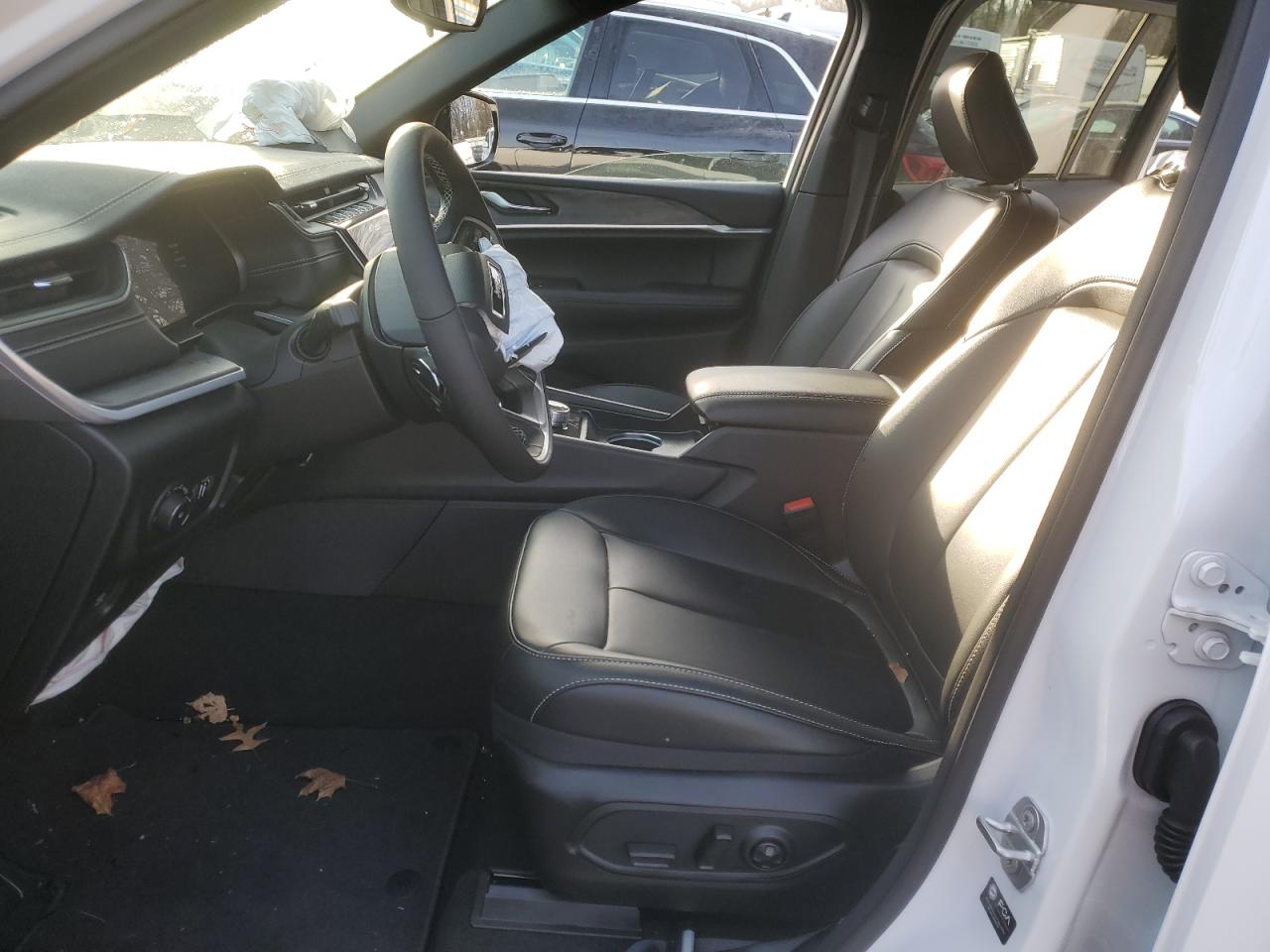 2024 JEEP GRAND CHEROKEE LIMITED VIN:1C4RJHBG0R8618558