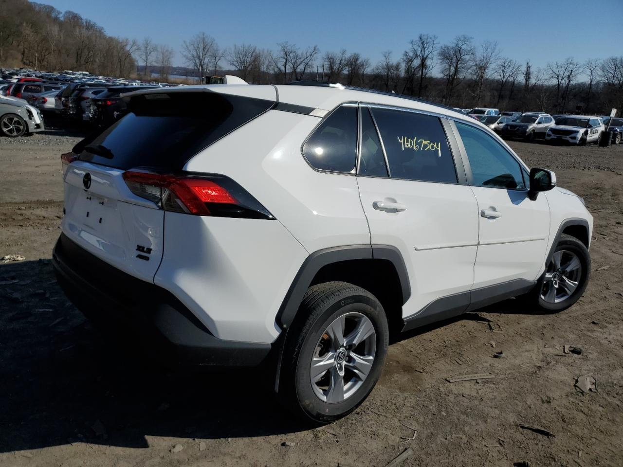 2022 TOYOTA RAV4 XLE VIN:2T3P1RFV7NW257954