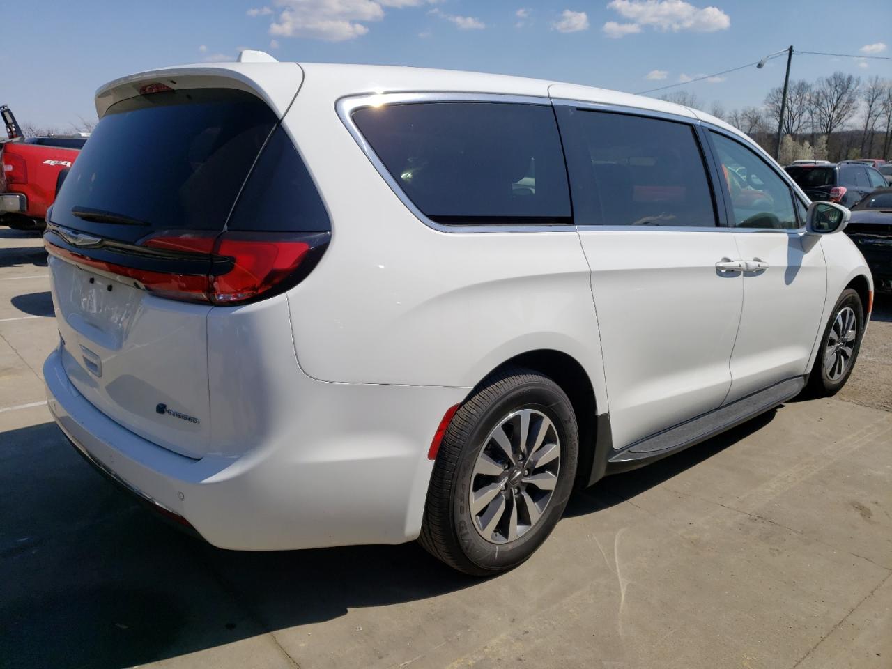 2022 CHRYSLER PACIFICA HYBRID TOURING L VIN:2C4RC1L78NR157155