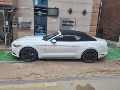 2015 Ford Mustang VIN: