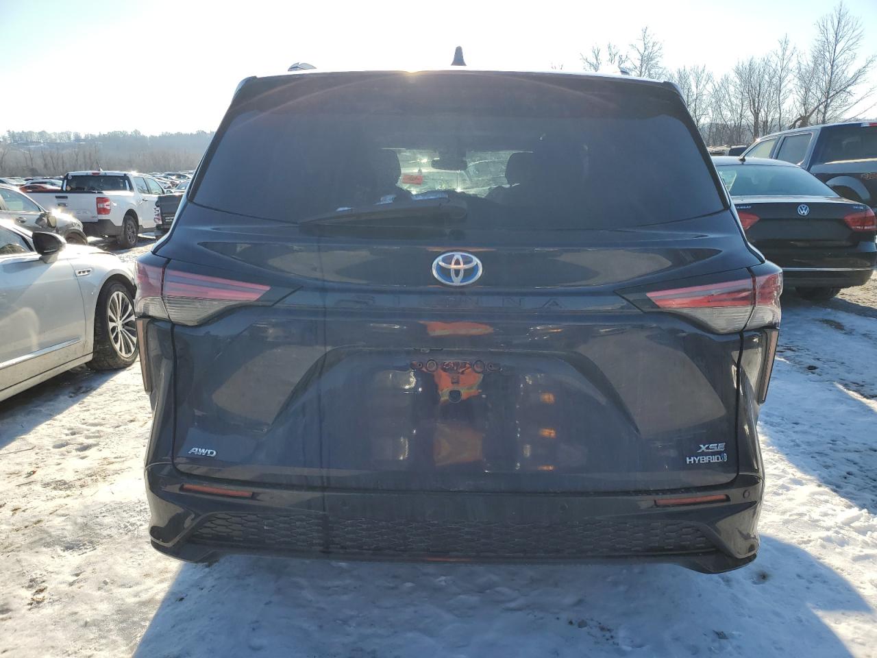 2022 TOYOTA SIENNA XSE VIN:5TDXSKFC8NS071490