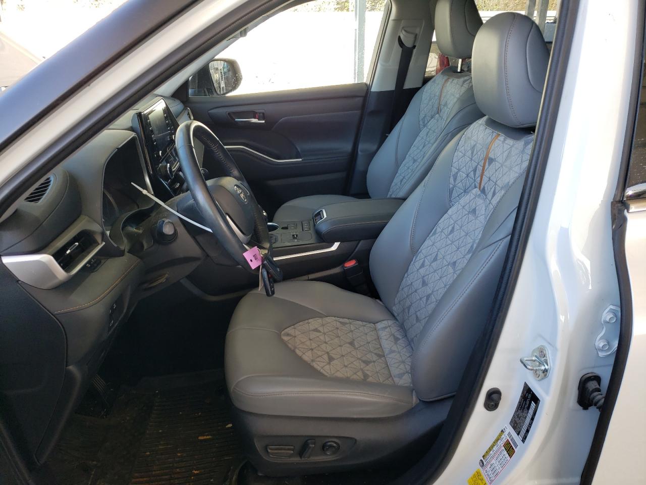 2022 TOYOTA HIGHLANDER HYBRID XLE VIN:5TDABRCH8NS538633