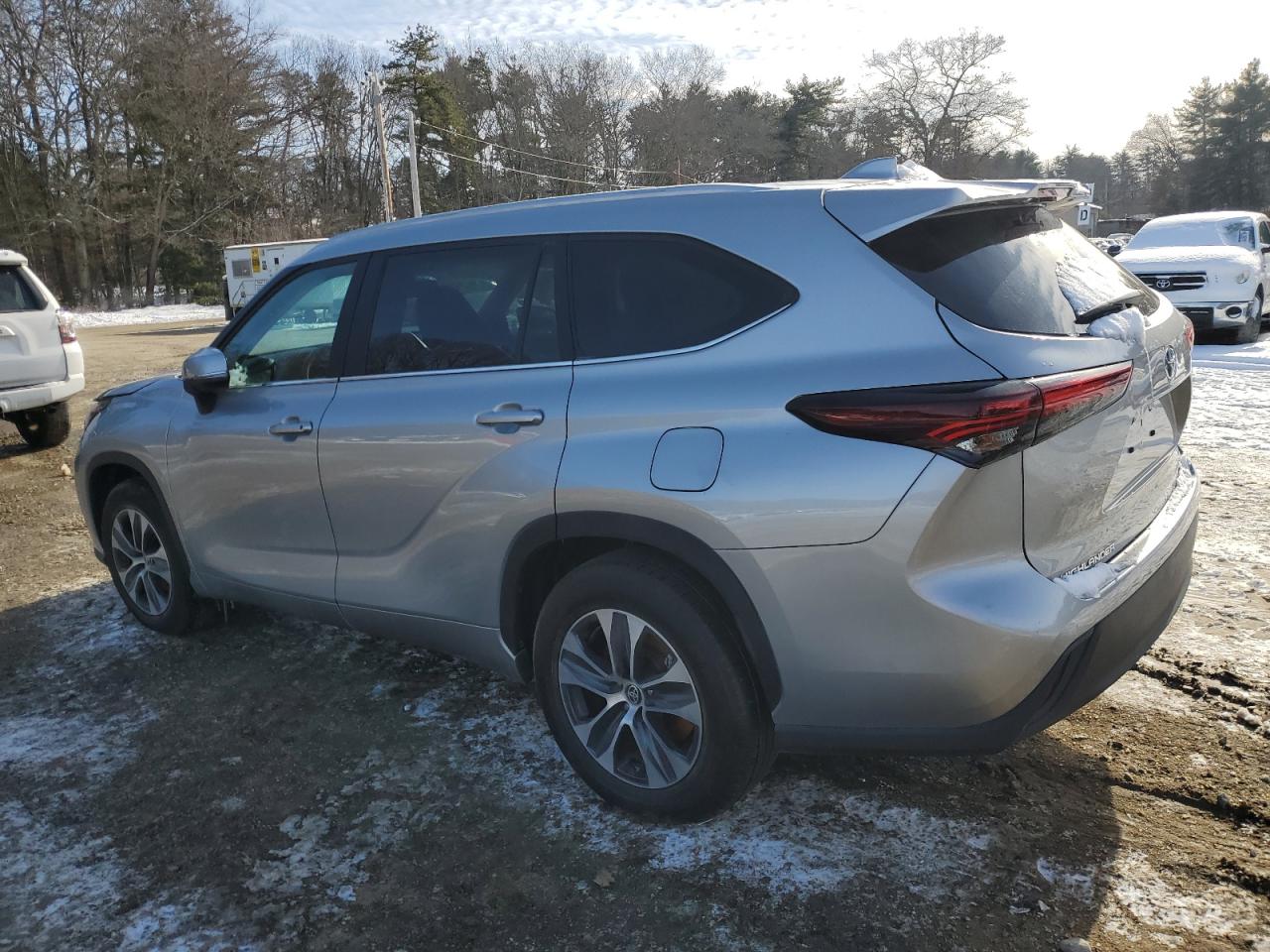 2024 TOYOTA HIGHLANDER LE VIN:5TDKDRAH3RS534450
