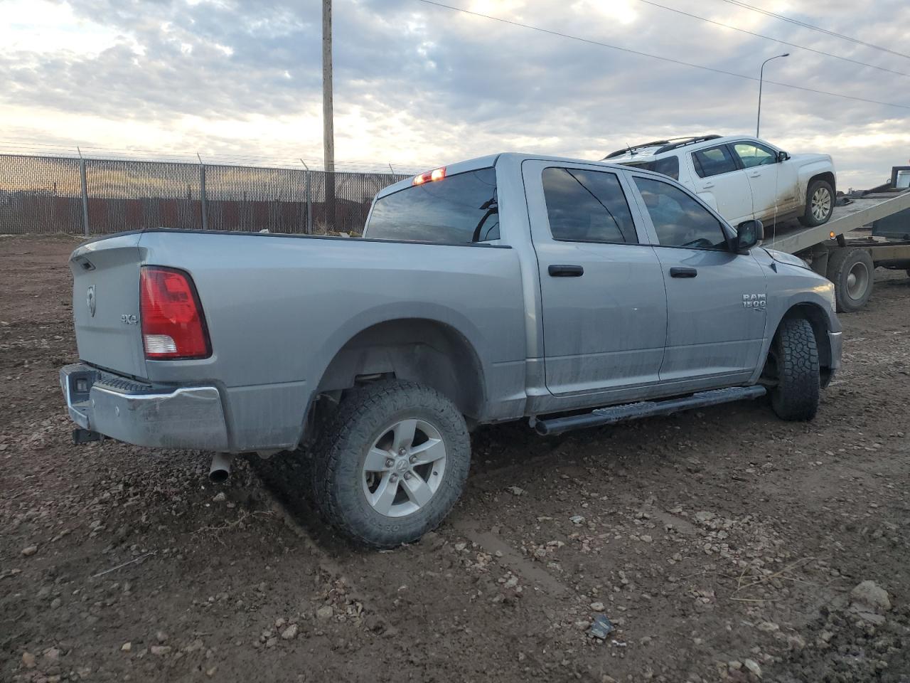 2022 RAM 1500 CLASSIC SLT VIN:3C6RR7LG5NG301453