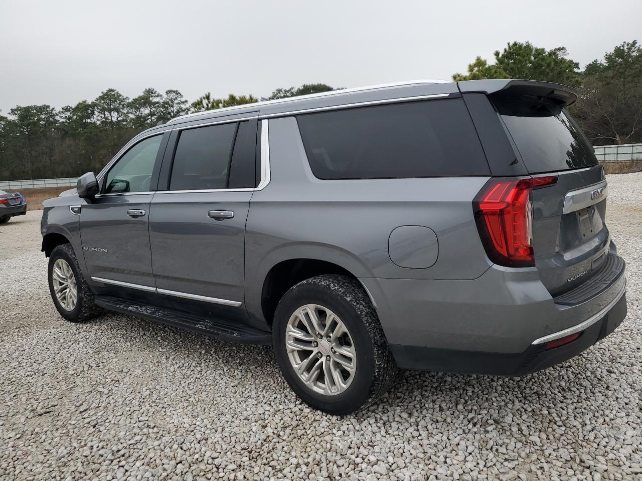 2022 GMC YUKON XL C1500 SLT VIN:1GKS1GKD1NR166484