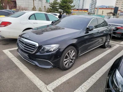 2017 Mercedes-Benz E 300 WDDZF4JB7JA323282 VIN:WDDZF4JB7JA323282