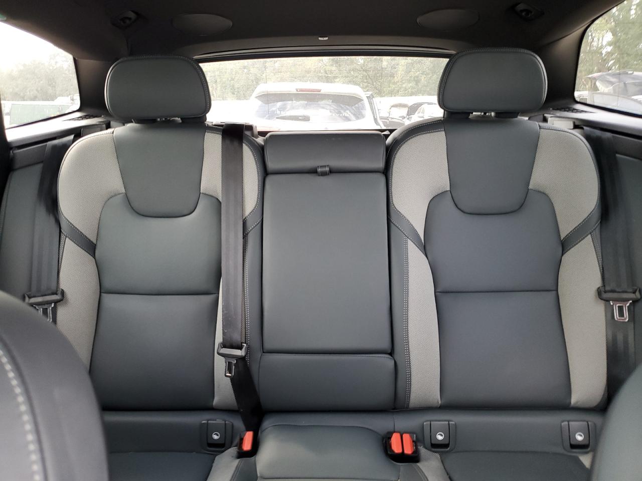 2022 VOLVO XC60 T8 RECHARGE R-DESIGN VIN:YV4H60DM5N1032035