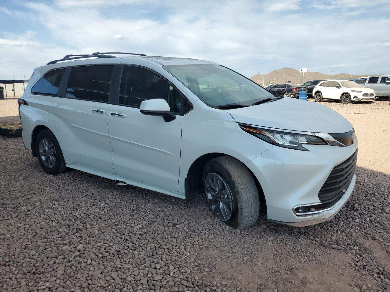 2023 TOYOTA SIENNA XLE VIN:5TDYRKEC6PS175822