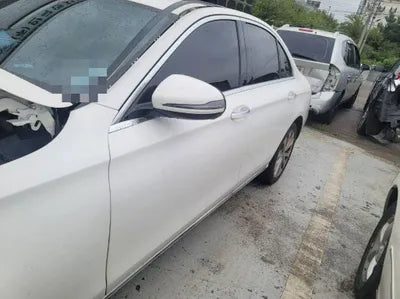 2019 Mercedes-Benz E 220 VIN: