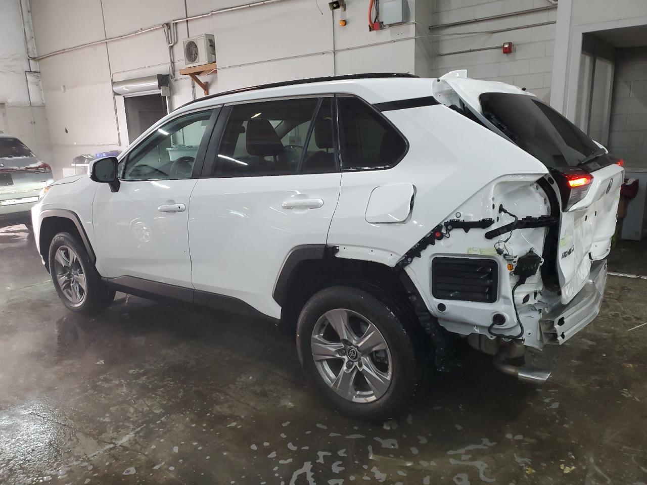 2022 TOYOTA RAV4 XLE VIN:2T3P1RFV6NW264152