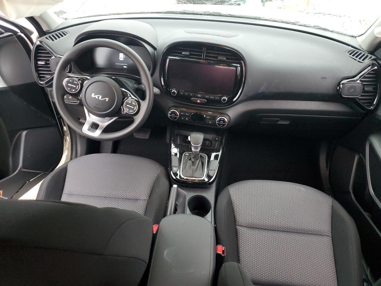 2024 KIA SOUL LX VIN:KNDJ23AU8R7221688