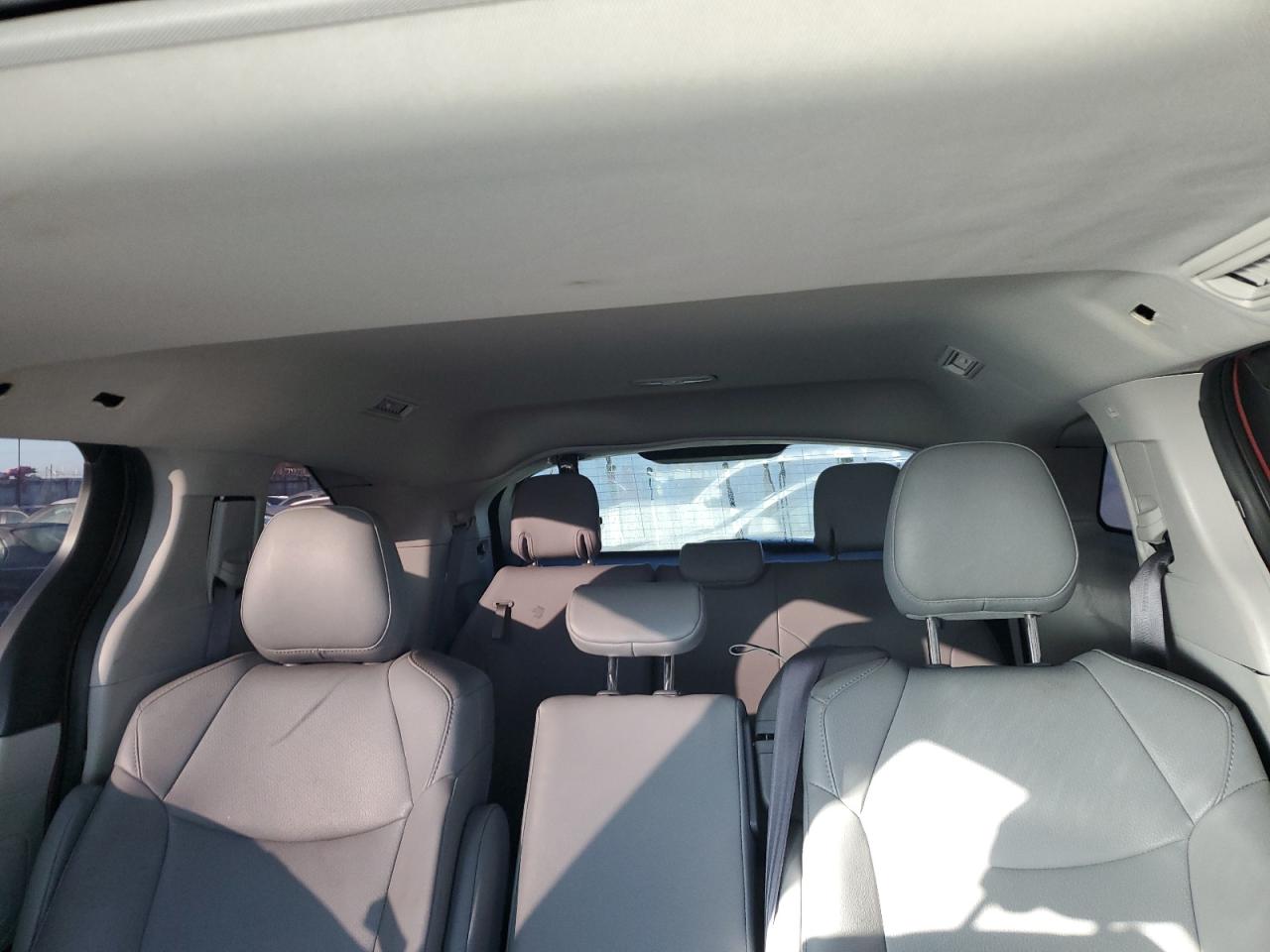 2022 TOYOTA SIENNA XLE VIN:5TDYRKEC6NS085325