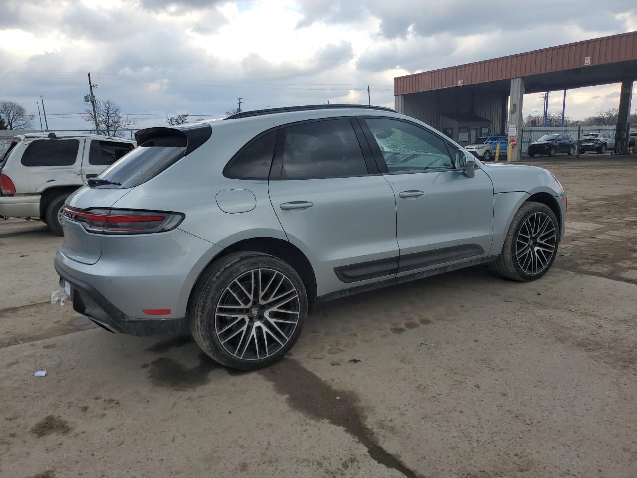 2024 PORSCHE MACAN BASE VIN:WP1AA2A54RLB10941