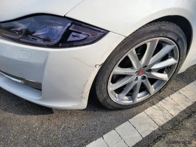 2016 Jaguar XJ SAJAA229XGNV99979 VIN:SAJAA229XGNV99979