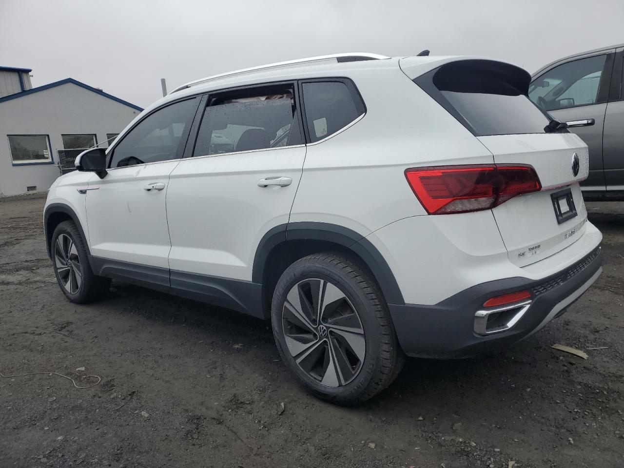 2024 VOLKSWAGEN TAOS SE VIN:3VVUX7B20RM112717