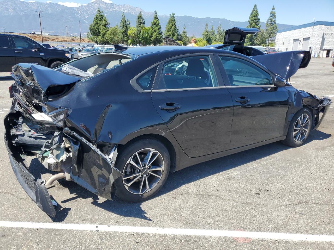 2022 KIA FORTE FE VIN:3KPF24AD2NE425120
