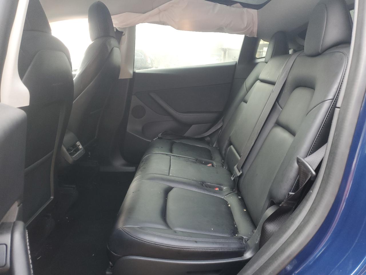 2022 TESLA MODEL Y  VIN:7SAYGAEE7NF388977