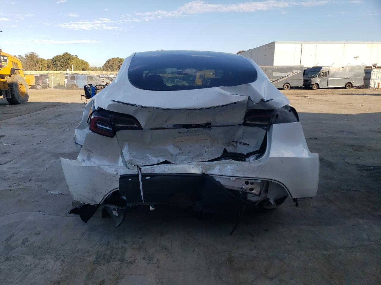 2023 TESLA MODEL Y  VIN:7SAYGDEF9PF624087