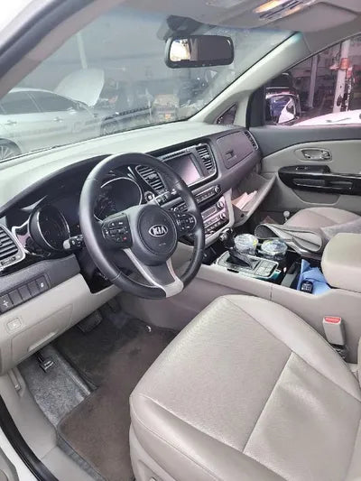 2016 Kia Carnival VIN: