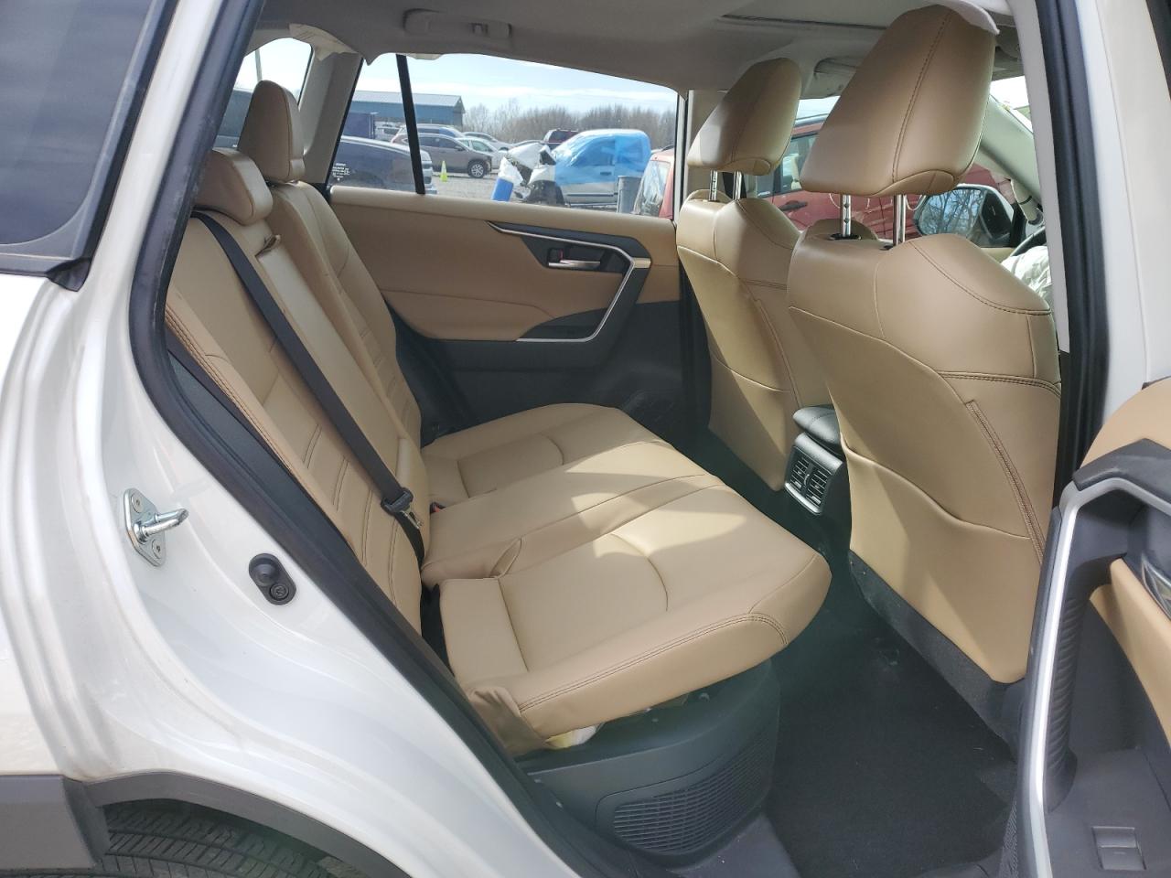 2022 TOYOTA RAV4 XLE PREMIUM VIN:JTMB6RFV6ND535039