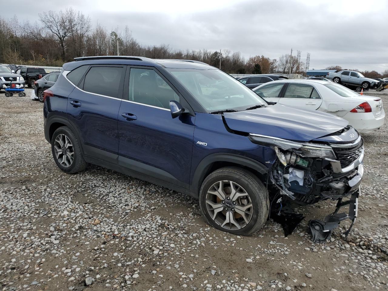 2023 KIA SELTOS EX VIN:KNDERCAA2P7411695