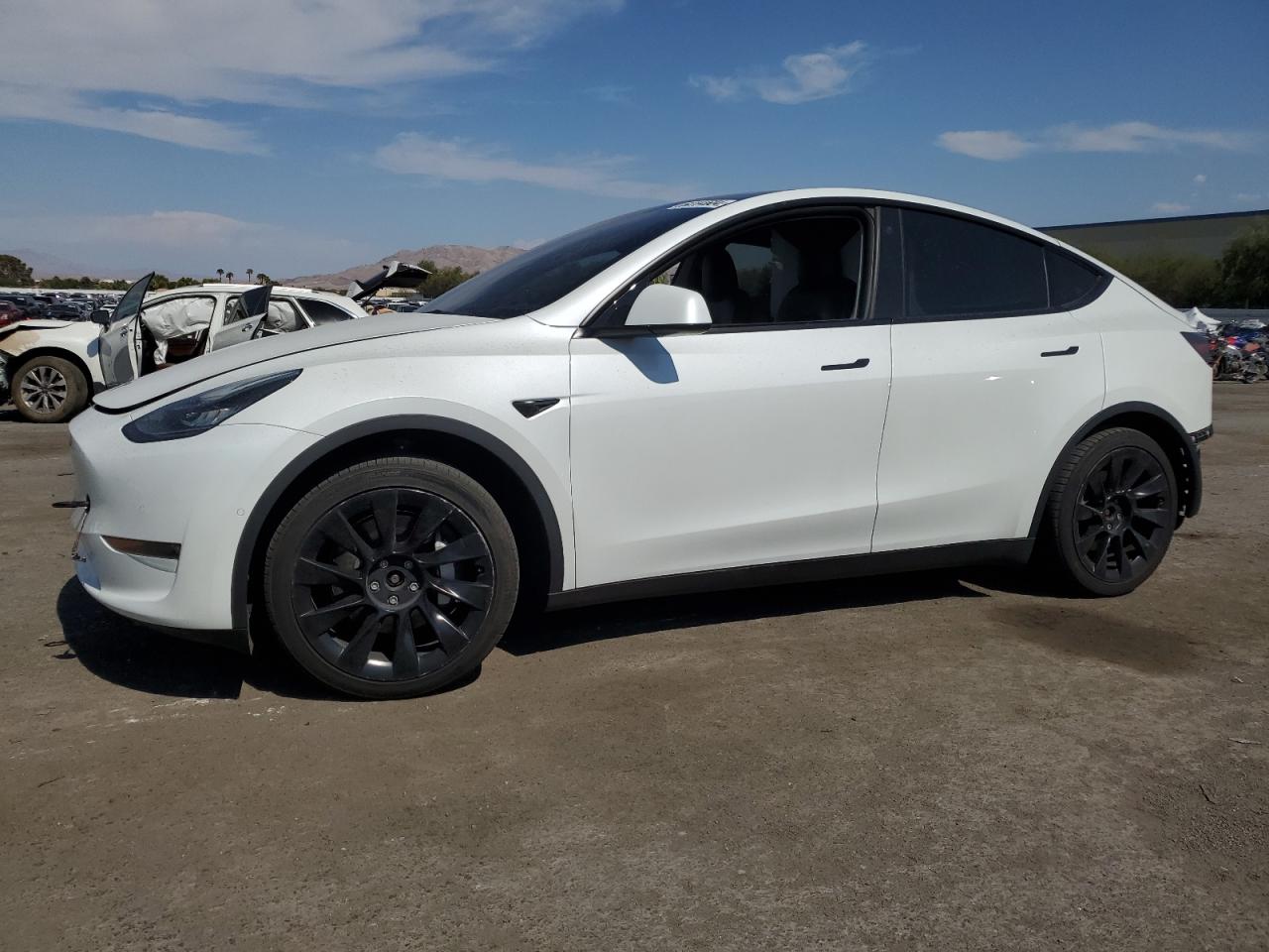 2022 TESLA MODEL Y  VIN:7SAYGDEE2NF386443