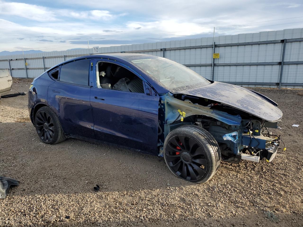 2022 TESLA MODEL Y  VIN:7SAYGDEF5NF520547