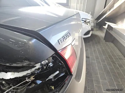 2015 Mercedes-Benz E 220 VIN: