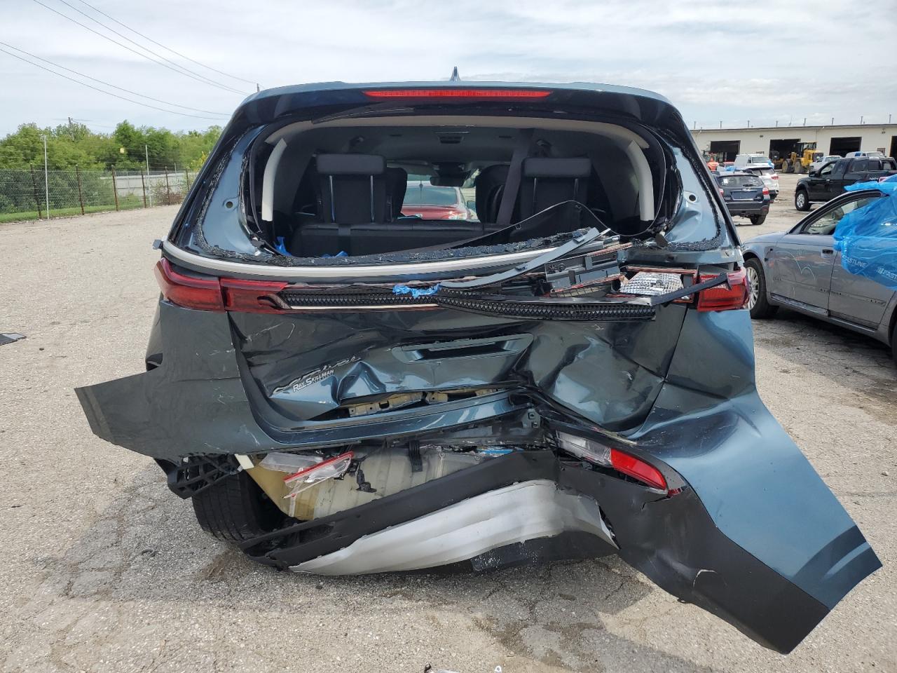 2022 KIA CARNIVAL EX VIN:KNDNC5H3XN6061451