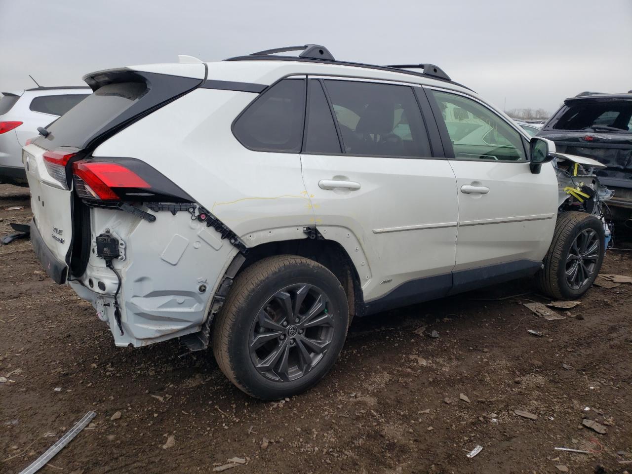 2022 TOYOTA RAV4 XLE PREMIUM VIN:JTMB6RFV6NJ019880