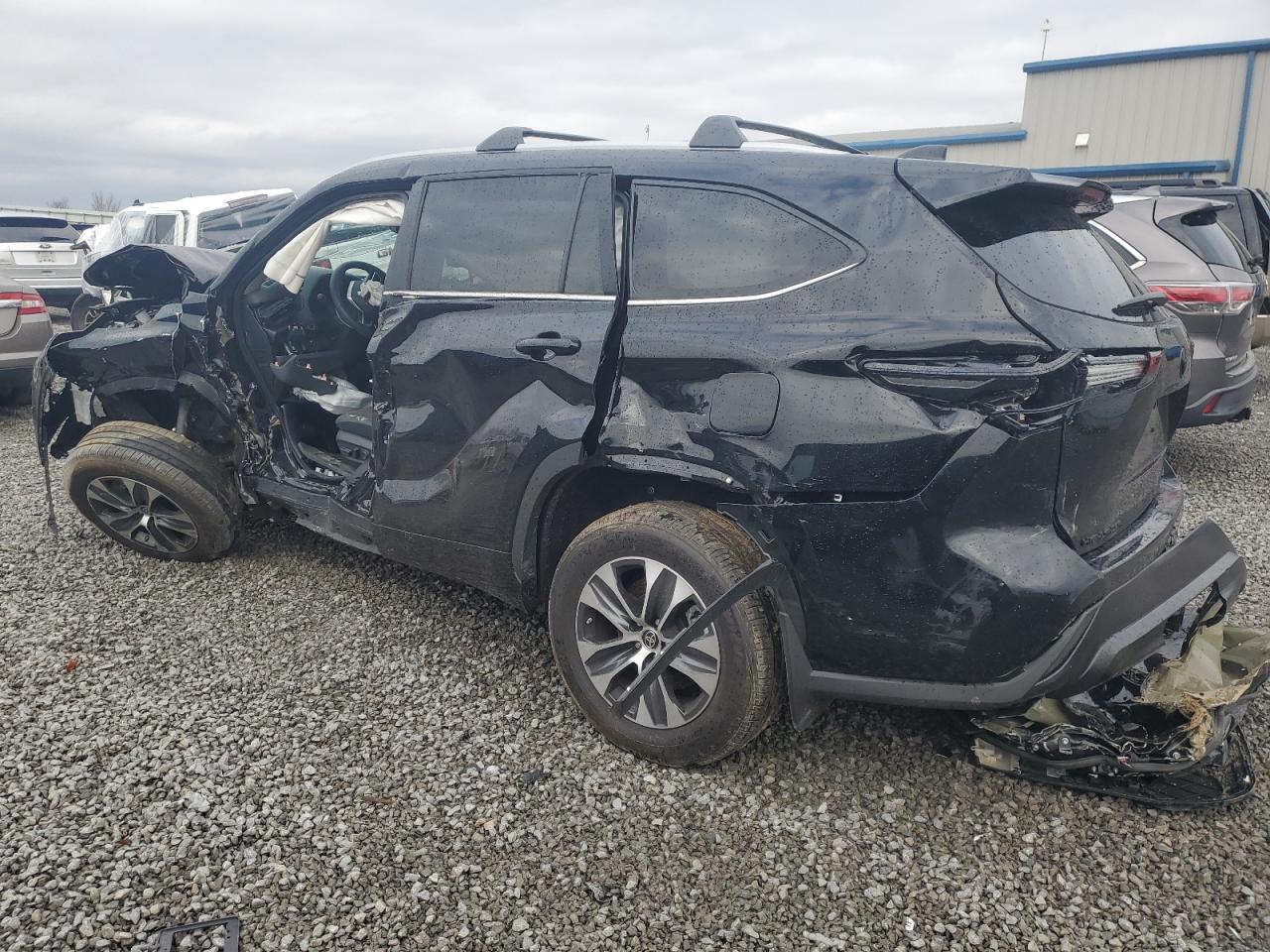 2024 TOYOTA HIGHLANDER LE VIN:5TDKDRBH2RS564473