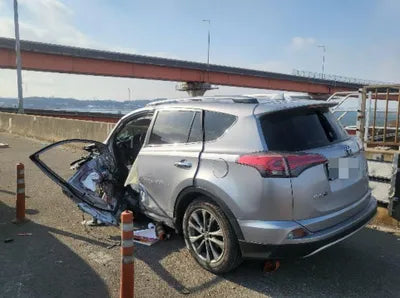 2018 Toyota RAV4 VIN: