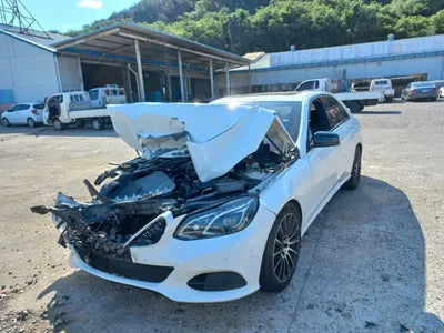 2015 Mercedes-Benz E 220 VIN: