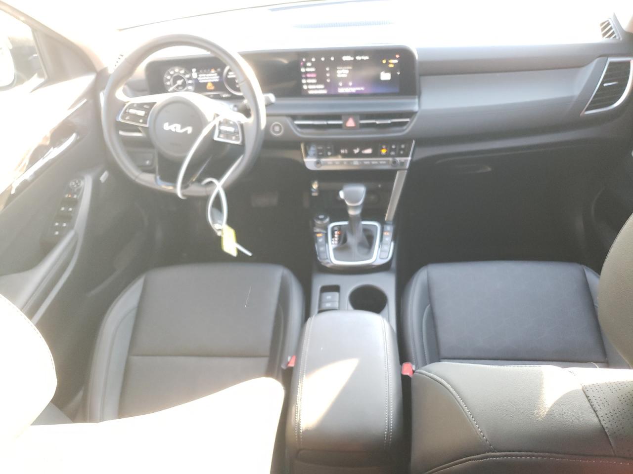 2024 KIA SELTOS SX VIN:KNDETCA75R7537106