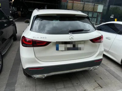 2021 Mercedes-Benz GLA 220 VIN: