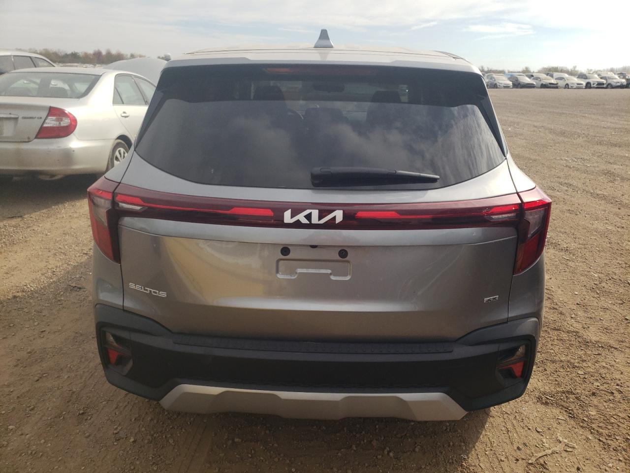 2024 KIA SELTOS LX VIN:KNDEPCAAXR7541393