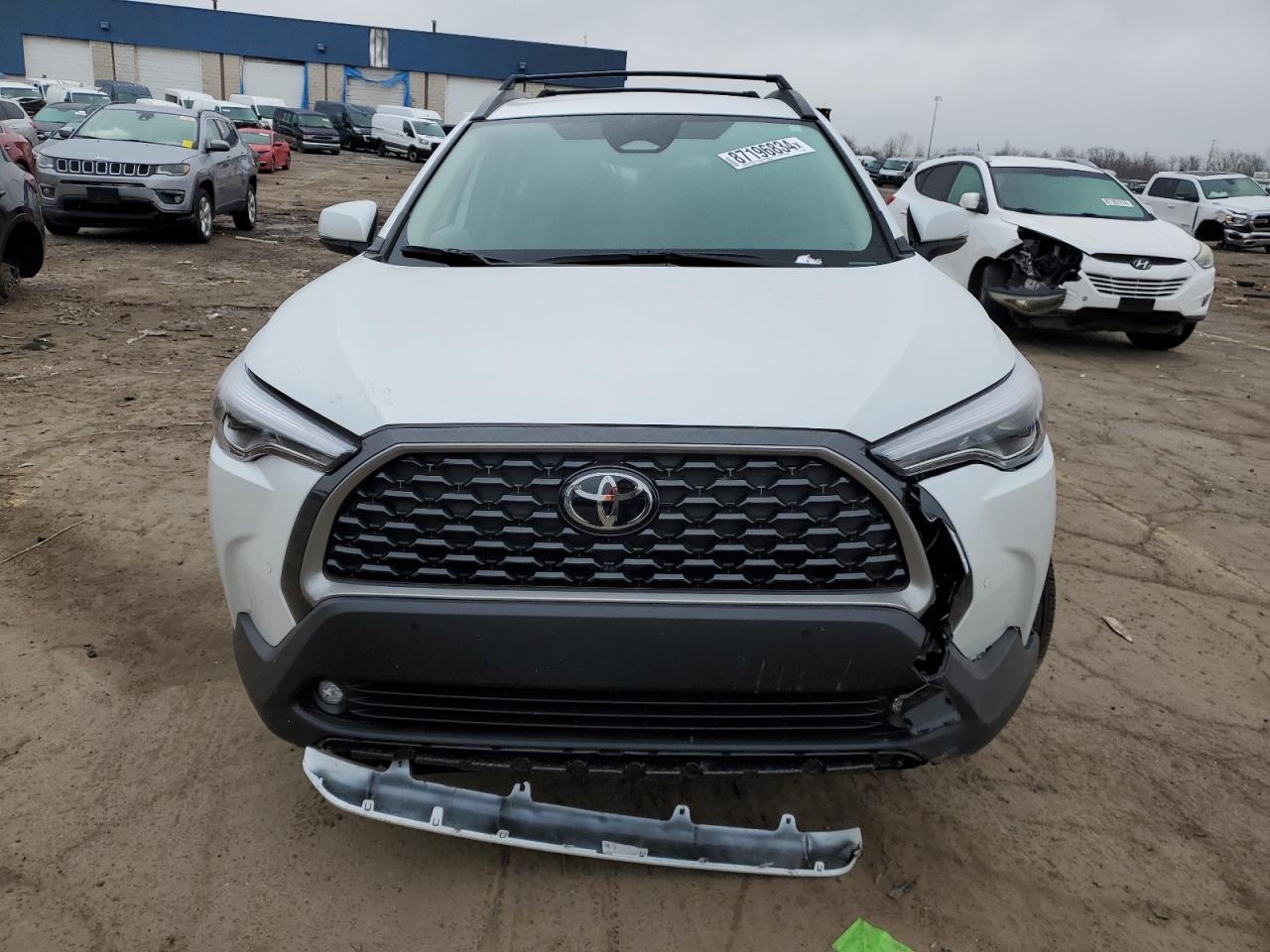 2024 TOYOTA COROLLA CROSS XLE VIN:7MUEAABGXRV097646