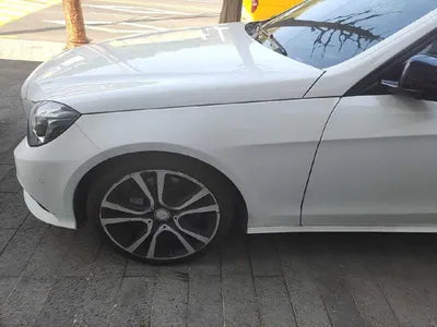 2015 Mercedes-Benz E 220 VIN: