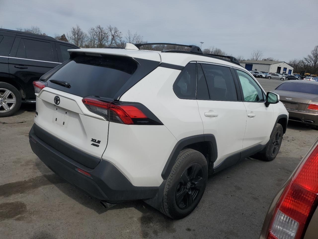 2023 TOYOTA RAV4 XLE VIN:2T3P1RFV9PC390400