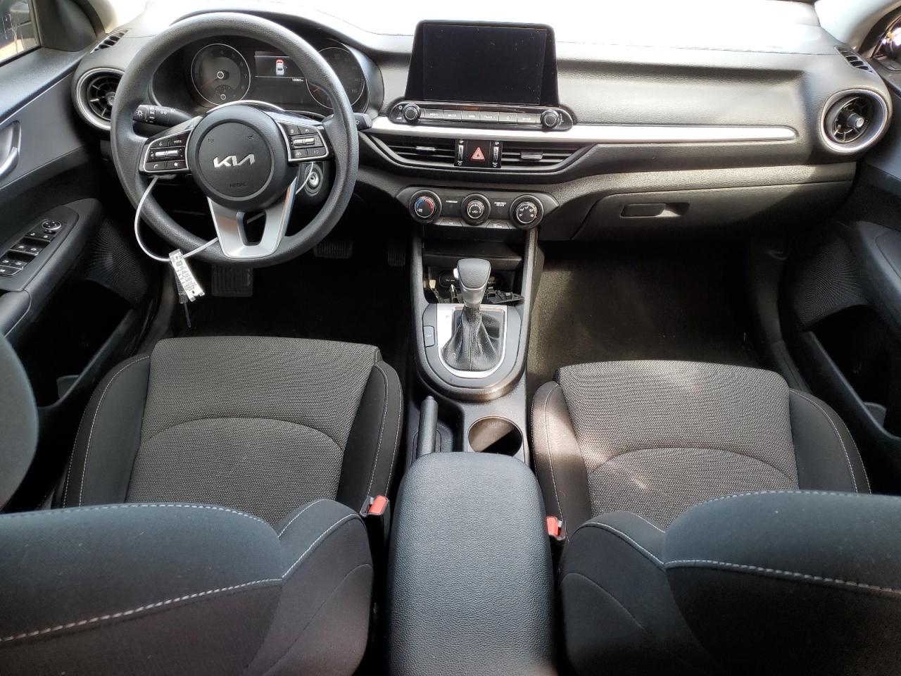 2022 KIA FORTE FE VIN:3KPF24AD7NE492425