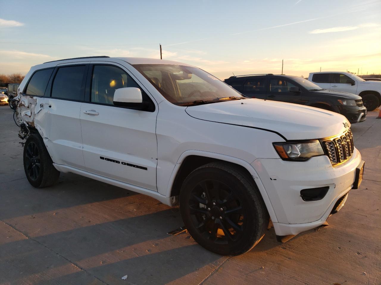 2022 JEEP GRAND CHEROKEE LAREDO E VIN:1C4RJEAG4NC154150