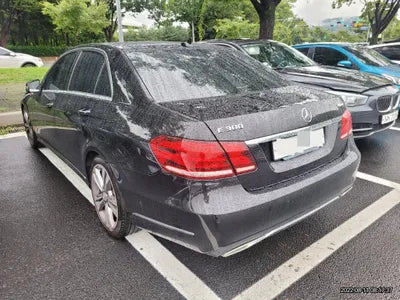 2015 Mercedes-Benz E 300 VIN: