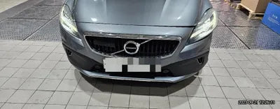 2018 Volvo V40 VIN: