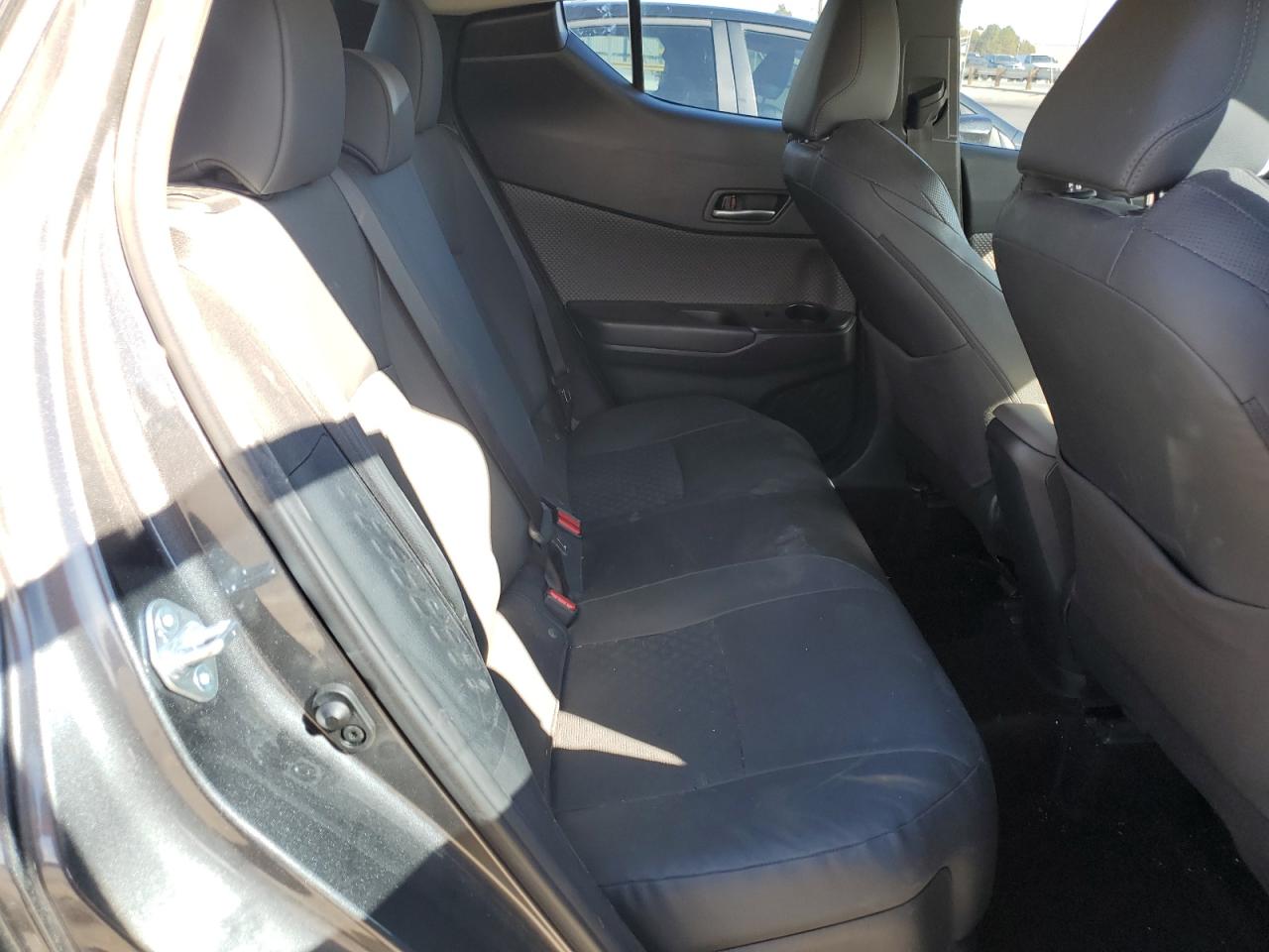 2022 TOYOTA C-HR XLE VIN:NMTKHMBX8NR144594