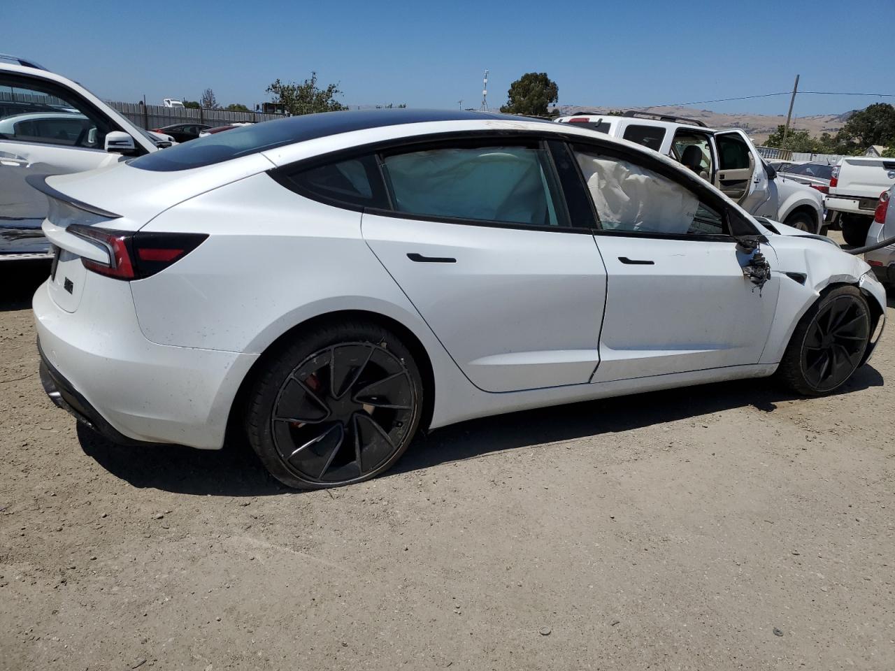 2024 TESLA MODEL 3  VIN:5YJ3E1ET1RF784484