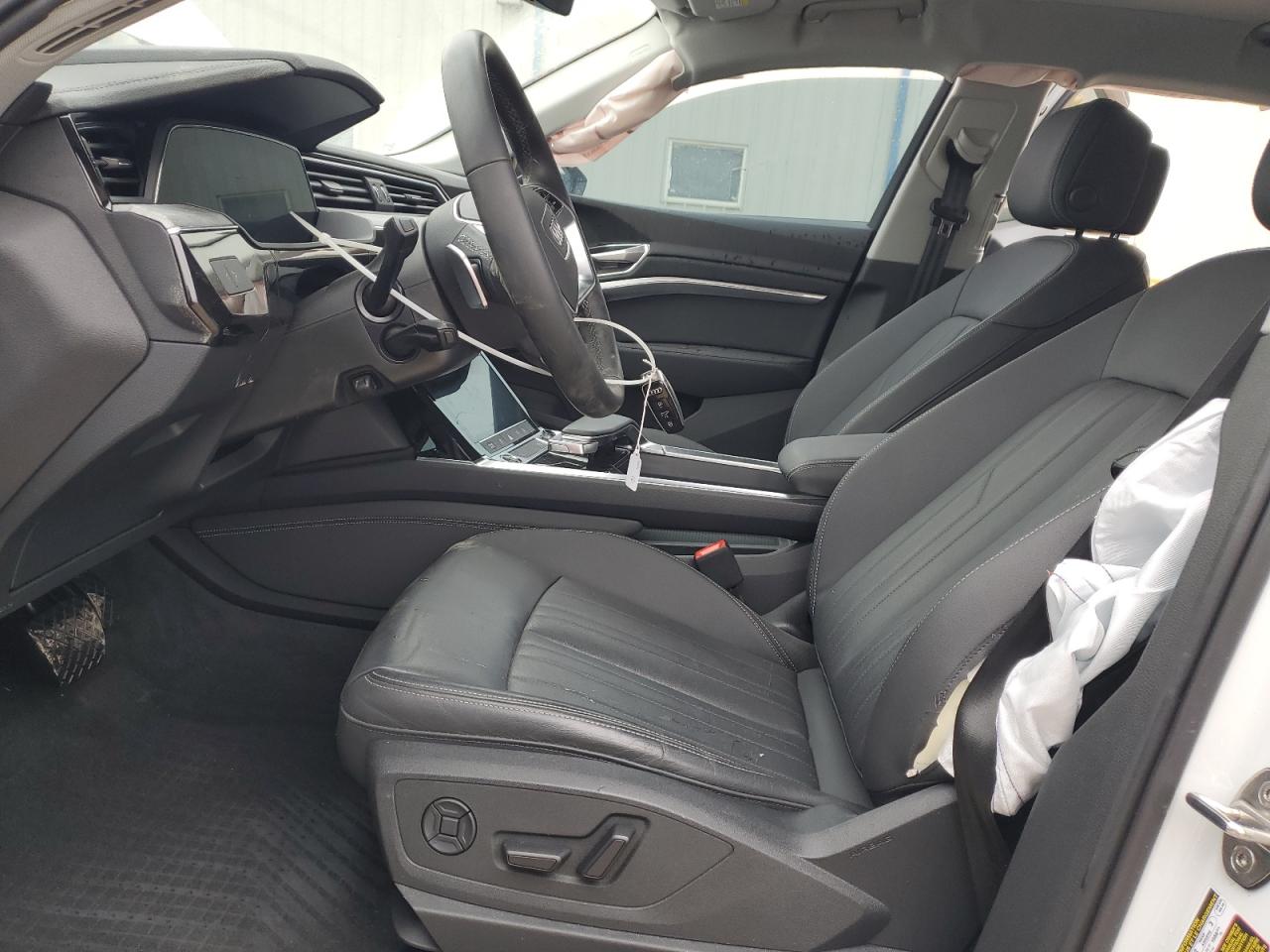 2022 AUDI E-TRON PREMIUM VIN:WA1AAAGE4NB042461